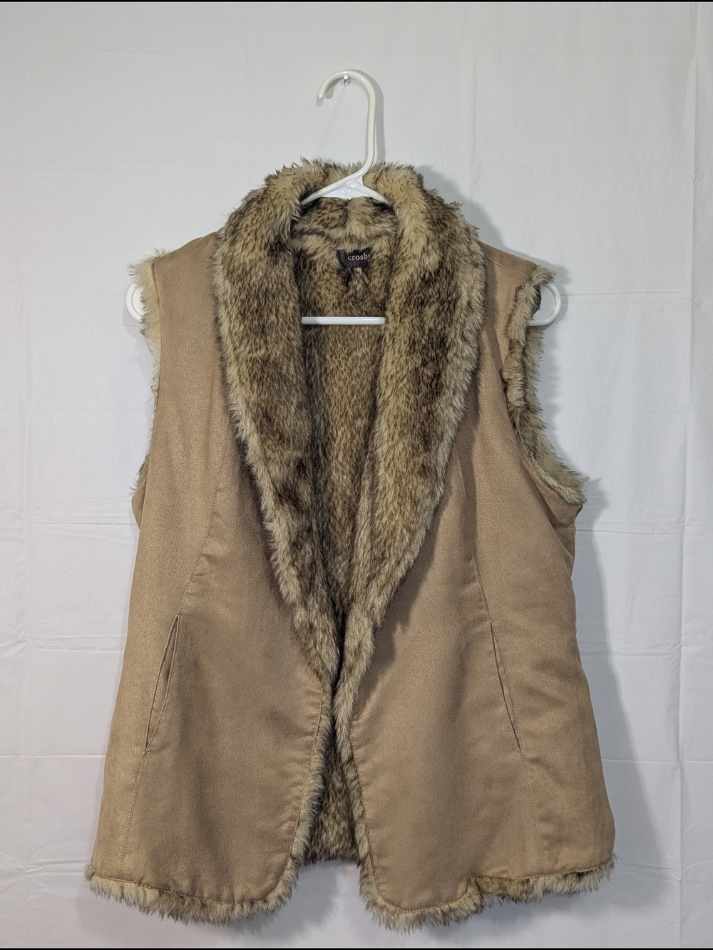 Crosby Women's Faux Fur Vest Medium Tan Open Front Sherpa Faux Suede Layering